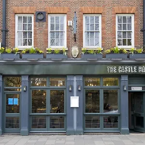 The Castle Bar Only Couette-café CBG